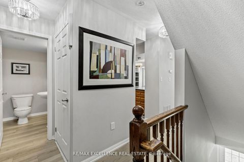 Photo 8 at 29 - 2614 Dashwood Drive, WT West Oak Trails, Oakville