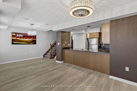 Photo 17 at 29 - 2614 Dashwood Drive, WT West Oak Trails, Oakville
