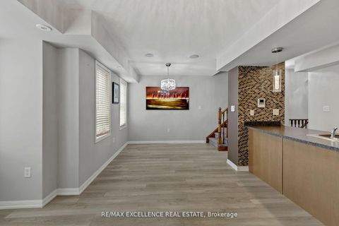 Photo 20 at 29 - 2614 Dashwood Drive, WT West Oak Trails, Oakville