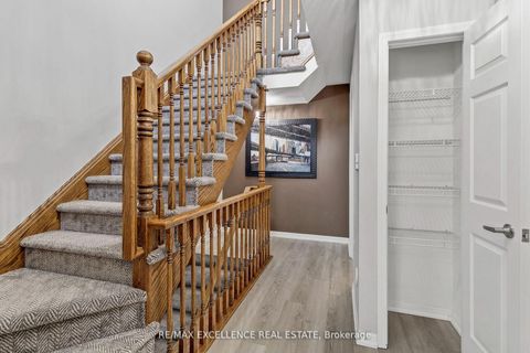 Photo 22 at 29 - 2614 Dashwood Drive, WT West Oak Trails, Oakville