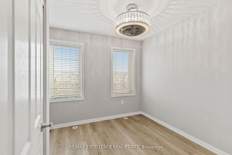 Photo 31 at 29 - 2614 Dashwood Drive, WT West Oak Trails, Oakville
