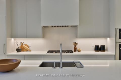 Photo 6 at 109 - 36 Birch Avenue, St. Clair, Toronto