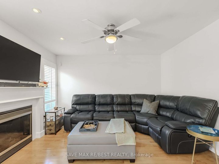 Photo 10 at 4057 Donnic Drive, Alton, Burlington
