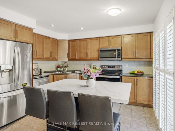 Photo 12 at 4057 Donnic Drive, Alton, Burlington