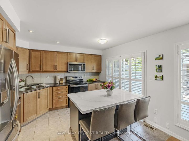 Photo 14 at 4057 Donnic Drive, Alton, Burlington