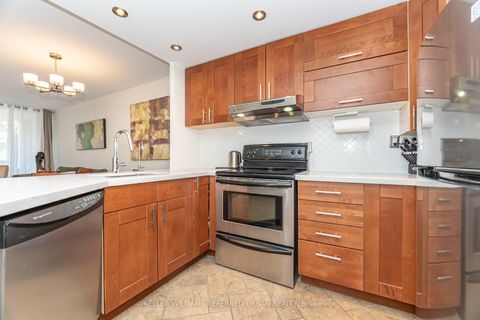 Photo 2 at 107 - 77 Maitland Place, South St. James Town, Toronto