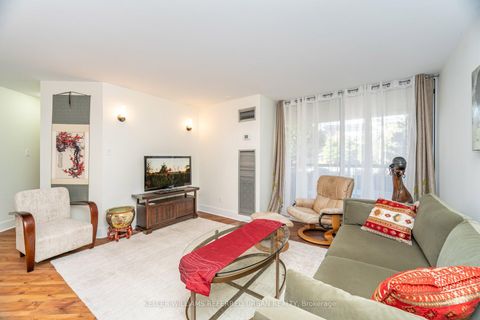 Photo 8 at 107 - 77 Maitland Place, South St. James Town, Toronto