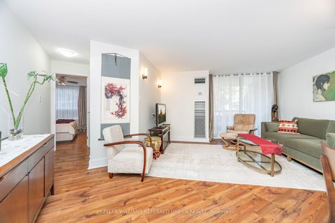 Photo 11 at 107 - 77 Maitland Place, South St. James Town, Toronto