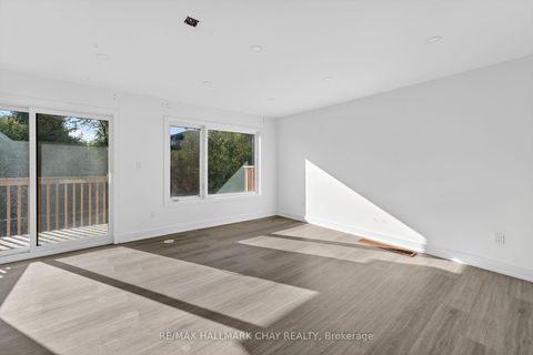 Photo 2 at 22 Blue Forest Crescent, Shore, Barrie