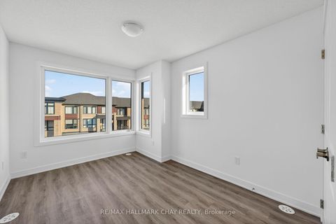 Photo 19 at 22 Blue Forest Crescent, Shore, Barrie