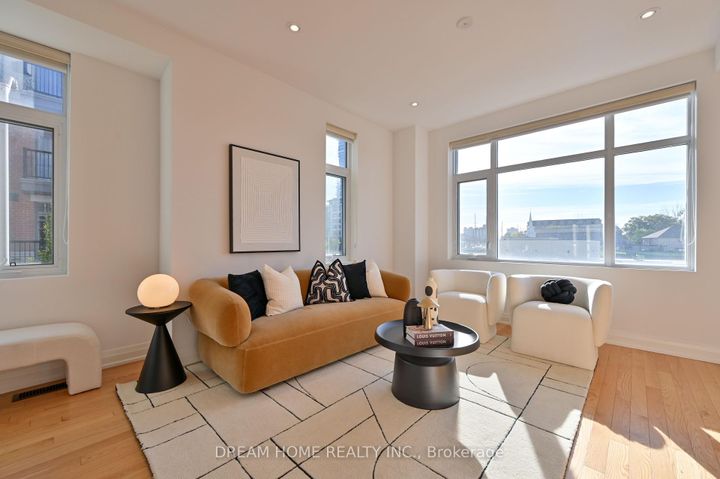 Photo 6 at 40 Teasel Way, Unionville, Markham