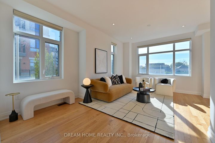 Photo 7 at 40 Teasel Way, Unionville, Markham