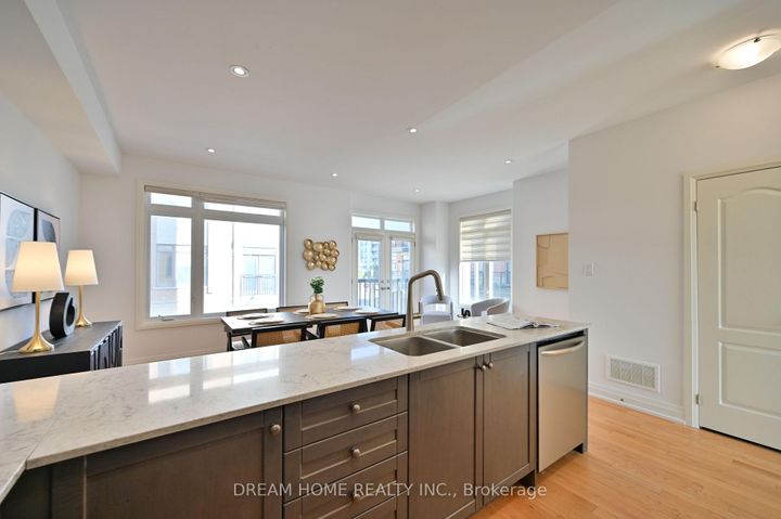 Photo 16 at 40 Teasel Way, Unionville, Markham