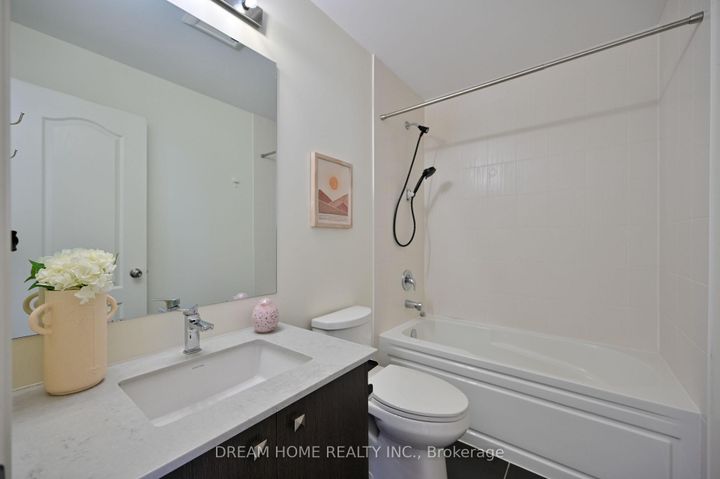 Photo 32 at 40 Teasel Way, Unionville, Markham