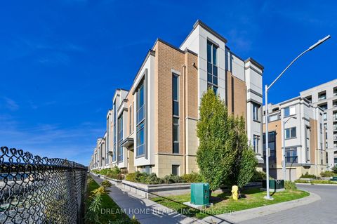 Photo 1 at 40 Teasel Way, Unionville, Markham