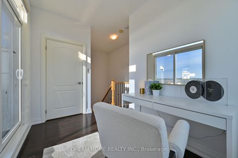 Photo 40 at 40 Teasel Way, Unionville, Markham