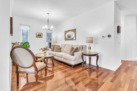 Photo 7 at 21 Brooks Avenue, Bayview Northeast, Aurora
