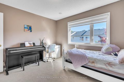 Photo 26 at 21 Brooks Avenue, Bayview Northeast, Aurora