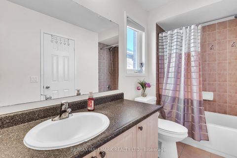 Photo 28 at 21 Brooks Avenue, Bayview Northeast, Aurora