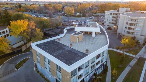Photo 16 at 202 - 897 Sheppard Avenue W, Clanton Park, Toronto