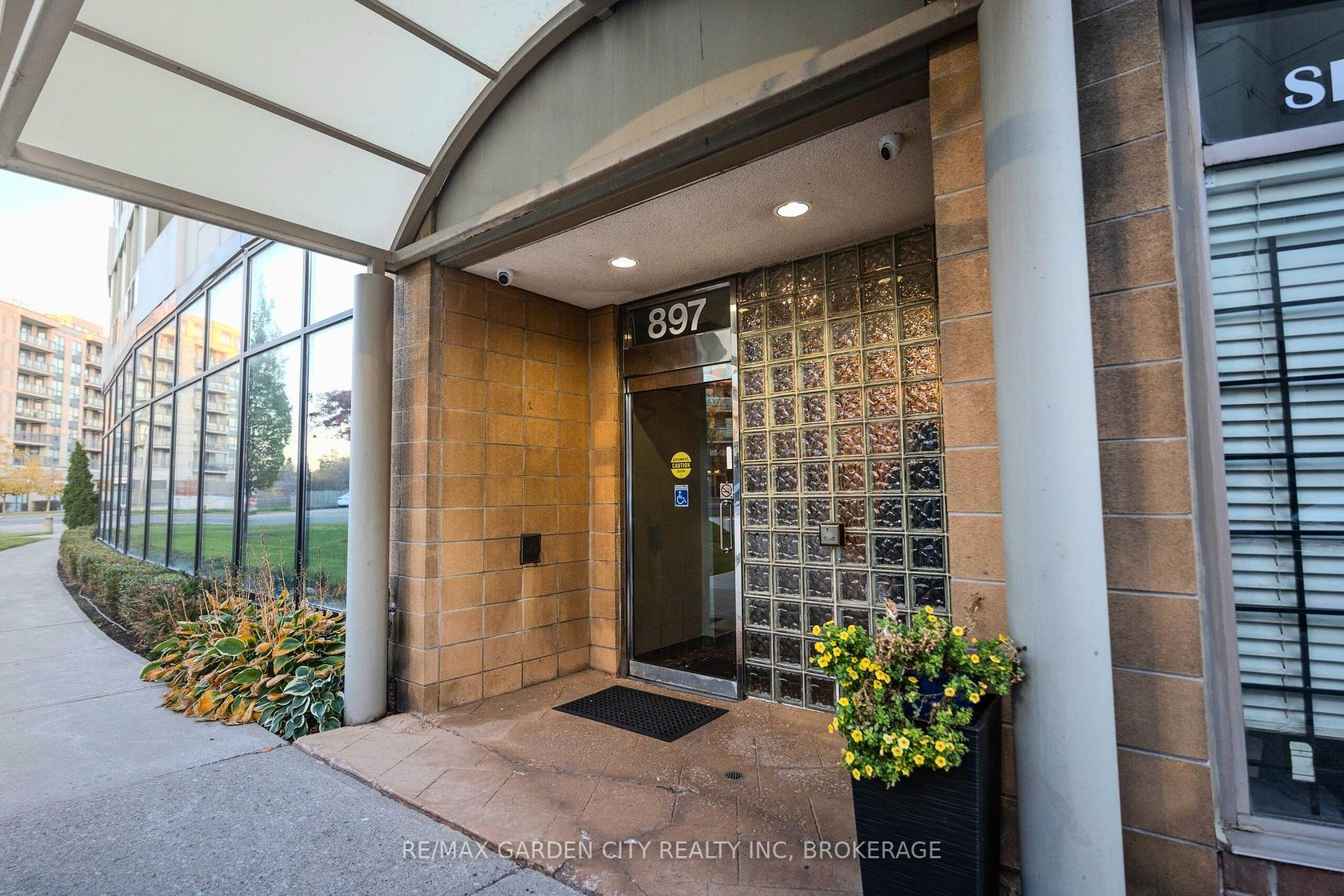 202 - 897 Sheppard Avenue W, Clanton Park, Toronto 
