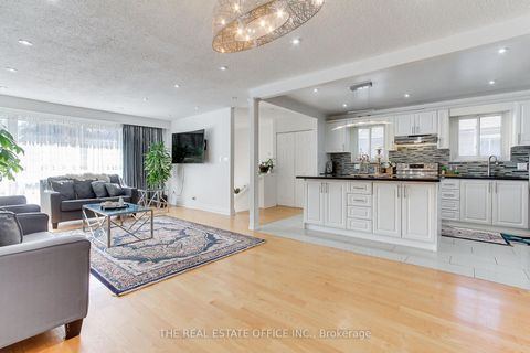 Photo 10 at 20 Yucatan Road, Pleasant View, Toronto