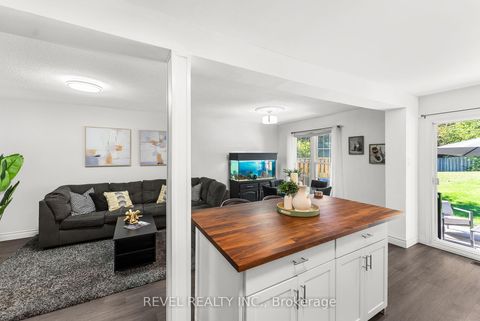 Photo 7 at 60 - 1610 Crawforth Street, Blue Grass Meadows, Whitby