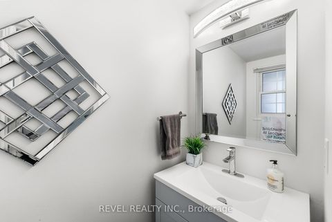 Photo 10 at 60 - 1610 Crawforth Street, Blue Grass Meadows, Whitby