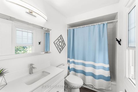 Photo 13 at 60 - 1610 Crawforth Street, Blue Grass Meadows, Whitby