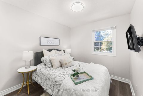 Photo 17 at 60 - 1610 Crawforth Street, Blue Grass Meadows, Whitby