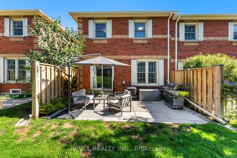 Photo 22 at 60 - 1610 Crawforth Street, Blue Grass Meadows, Whitby