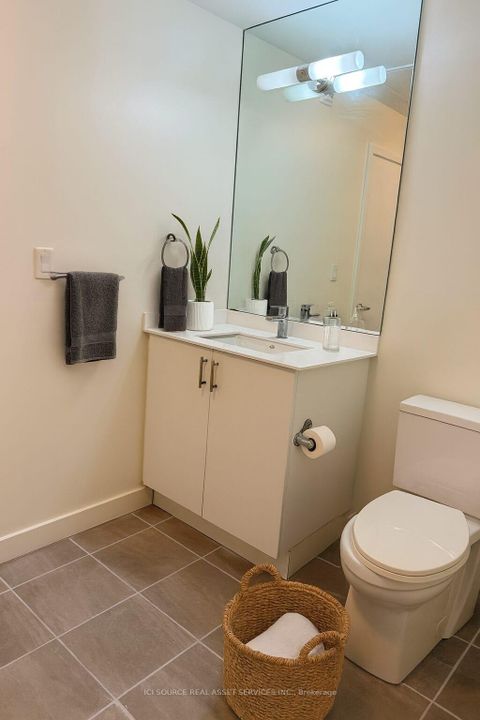 Photo 9 at 104 - 210 Sabina Drive, GO Glenorchy, Oakville