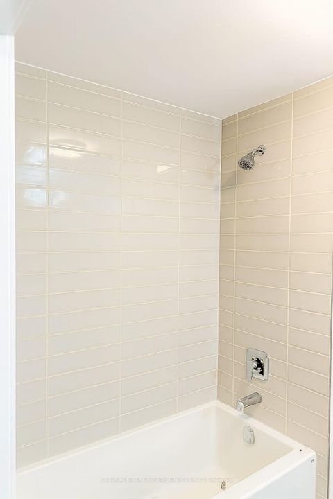 Photo 10 at 104 - 210 Sabina Drive, GO Glenorchy, Oakville