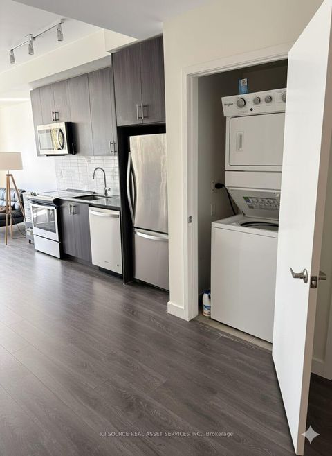 Photo 12 at 104 - 210 Sabina Drive, GO Glenorchy, Oakville