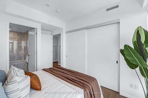 Photo 17 at 2814 - 5 Soudan Avenue, Mount Pleasant West, Toronto Photo 17 at 2814 - 5 Soudan Avenue, Mount Pleasant West, Toronto