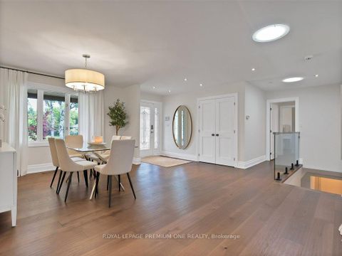 Photo 2 at 27 Cain Court, Nobleton, King Photo 2 at 27 Cain Court, Nobleton, King