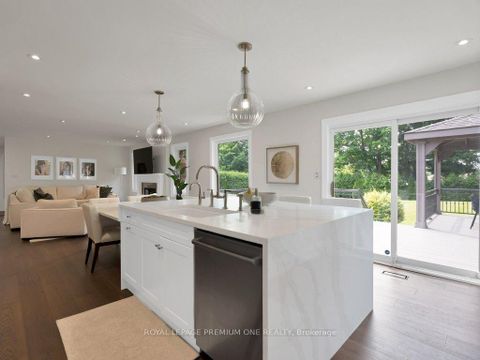 Photo 9 at 27 Cain Court, Nobleton, King Photo 9 at 27 Cain Court, Nobleton, King