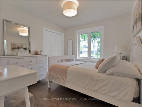 Photo 16 at 27 Cain Court, Nobleton, King Photo 16 at 27 Cain Court, Nobleton, King