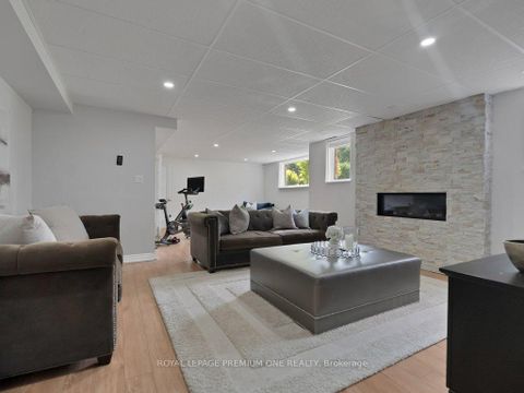 Photo 19 at 27 Cain Court, Nobleton, King Photo 19 at 27 Cain Court, Nobleton, King