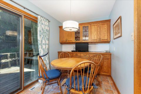 Photo 14 at 811 Grace Street S, College Manor, Newmarket