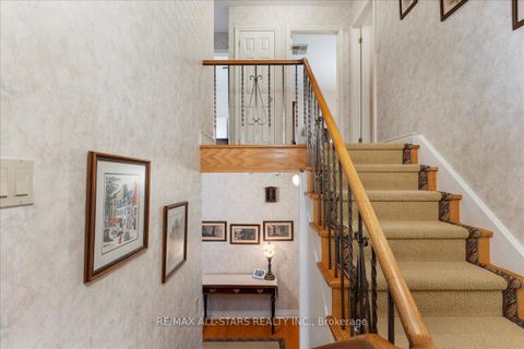 Photo 19 at 811 Grace Street S, College Manor, Newmarket