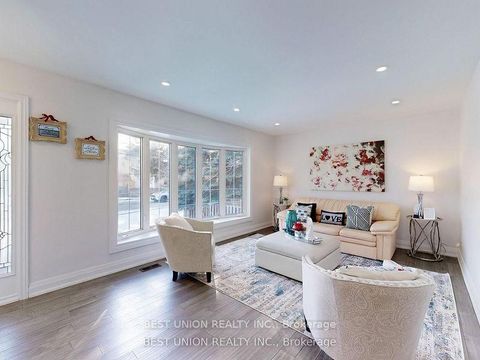 Photo 5 at 184 Lawrence Avenue, Harding, Richmond Hill