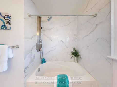 Photo 15 at 184 Lawrence Avenue, Harding, Richmond Hill