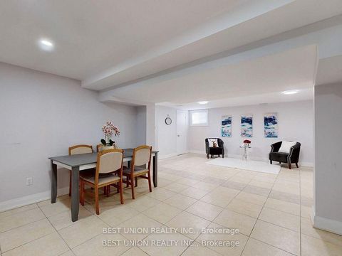 Photo 26 at 184 Lawrence Avenue, Harding, Richmond Hill