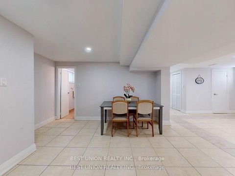 Photo 27 at 184 Lawrence Avenue, Harding, Richmond Hill