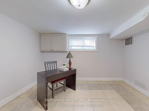 Photo 30 at 184 Lawrence Avenue, Harding, Richmond Hill