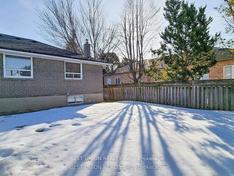 Photo 33 at 184 Lawrence Avenue, Harding, Richmond Hill