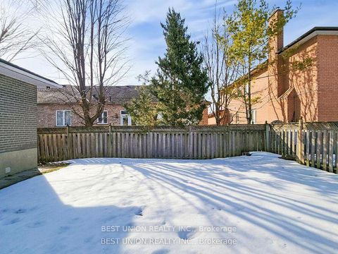 Photo 34 at 184 Lawrence Avenue, Harding, Richmond Hill