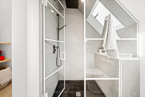 Photo 32 at 203 Willow Avenue, The Beaches, Toronto Photo 32 at 203 Willow Avenue, The Beaches, Toronto