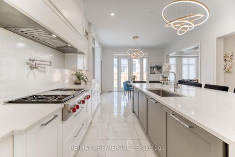 Photo 11 at 101 Appleyard Avenue, Kleinburg, Vaughan